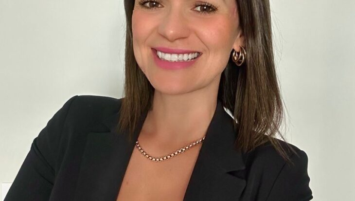 Ane Oliveira especialista em seguros para brasileiros na Carolina do Norte